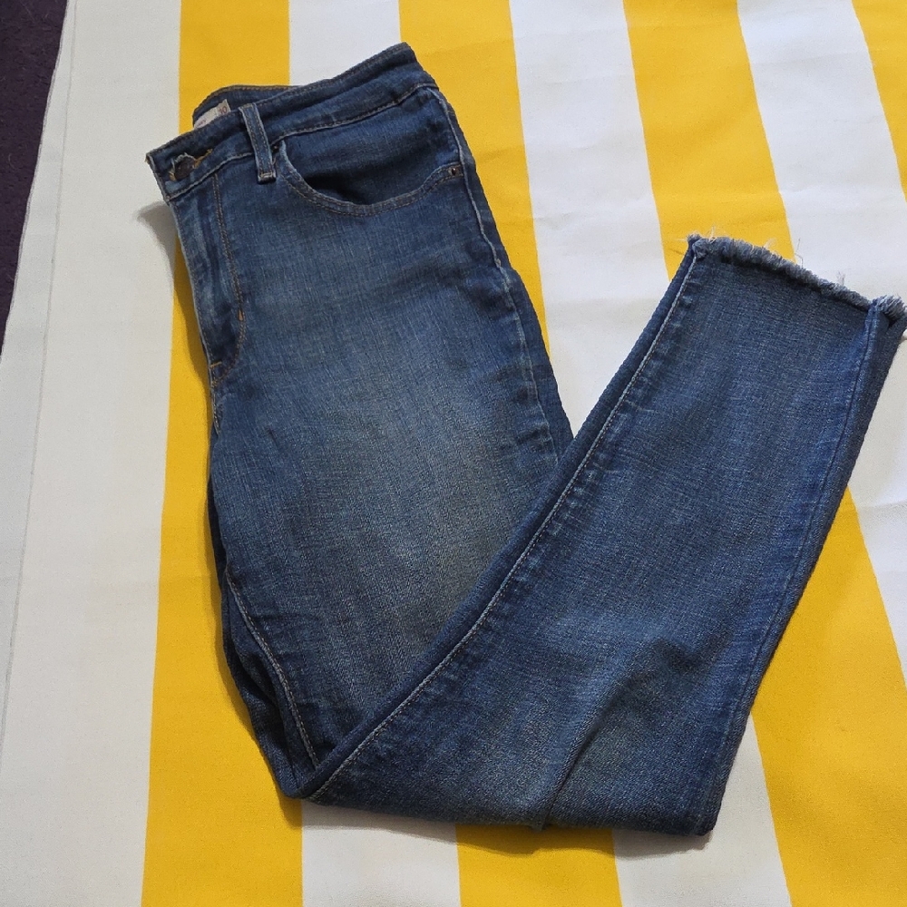 High-Rise Slim Fit Jeans in Medium Blue